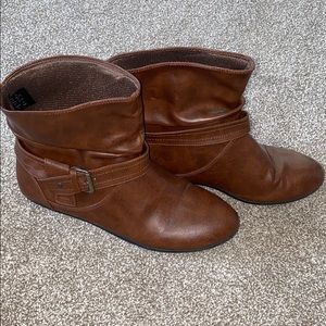 Brown dress boots